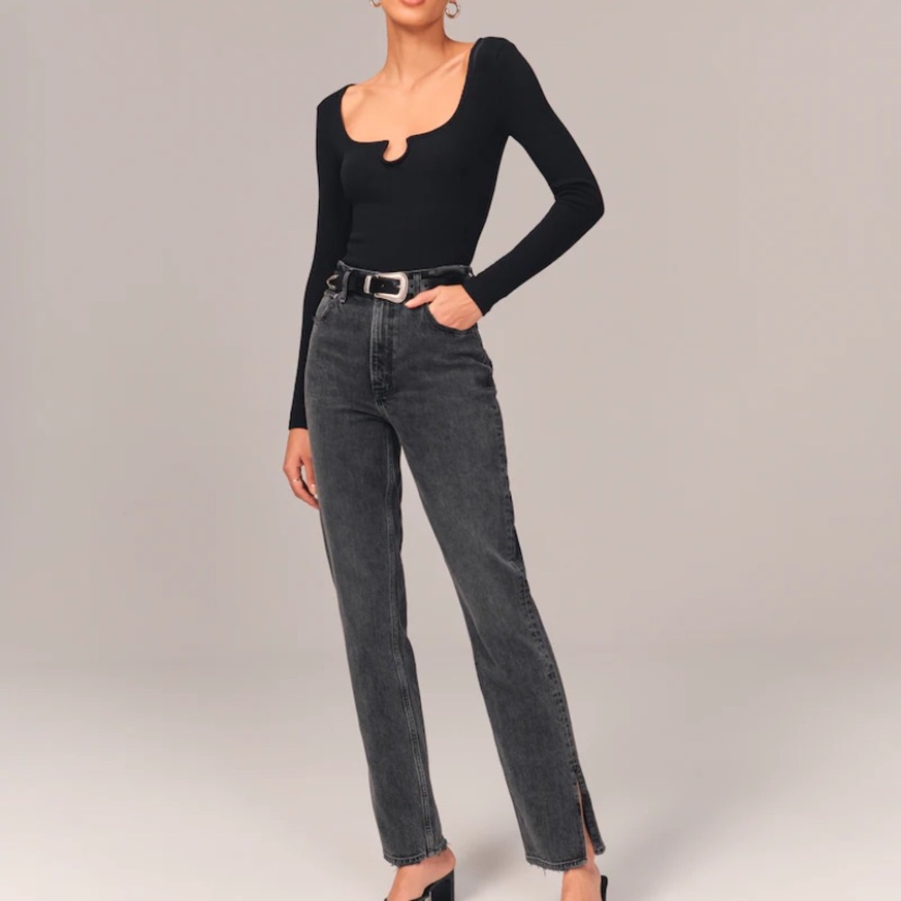 NWT Abercrombie 90s Ultra High Rise Straight Jeans- Grey wash 24 reg inseam